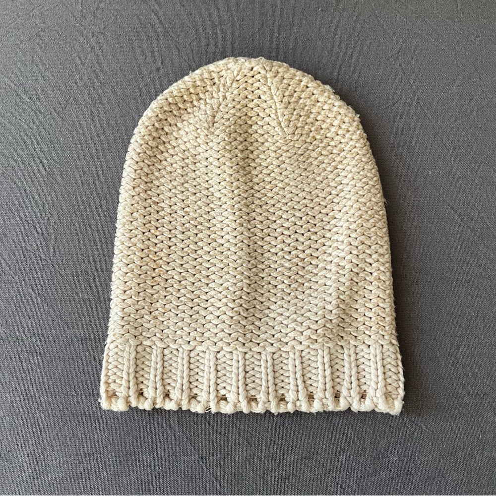 Forever 21 Small Slouchy Beanie Chunky Knit Hat Winter White Beige Metallic